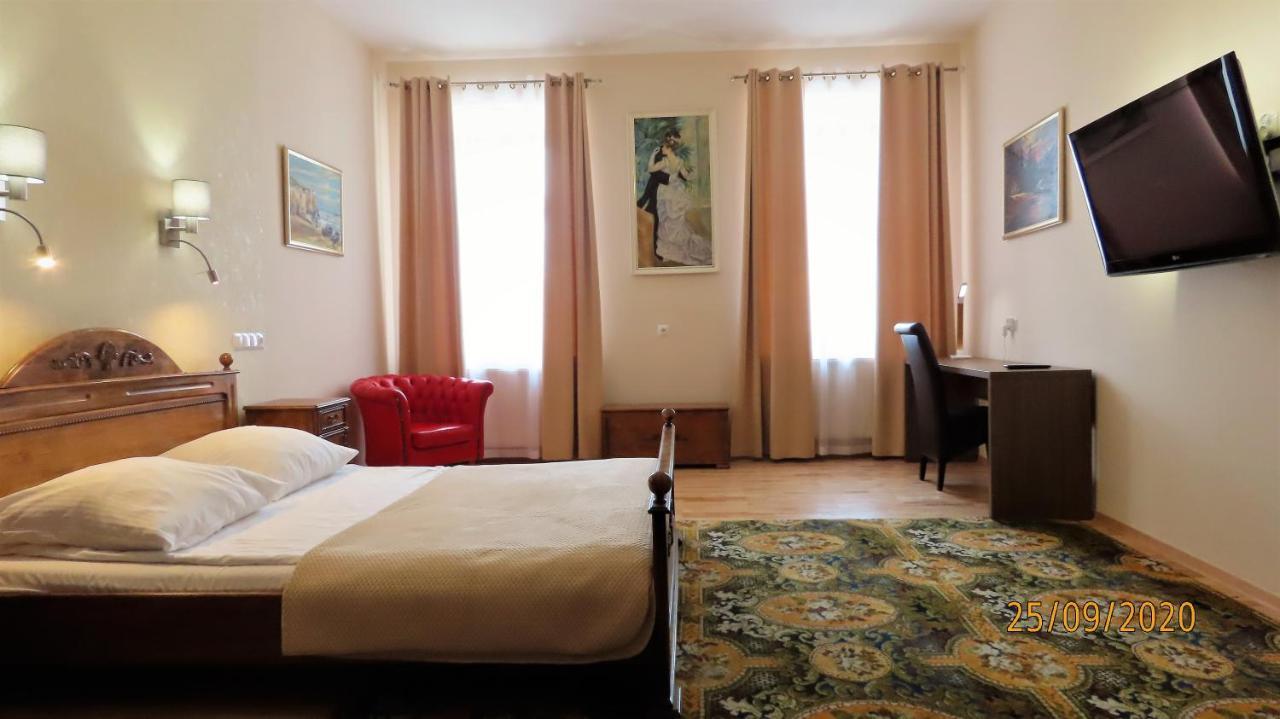 Euro Aparthotel ทาร์นูฟ ภายนอก รูปภาพ