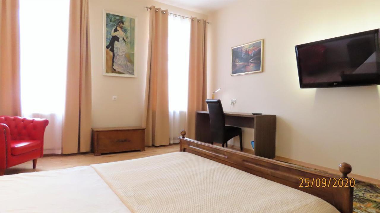 Euro Aparthotel ทาร์นูฟ ภายนอก รูปภาพ