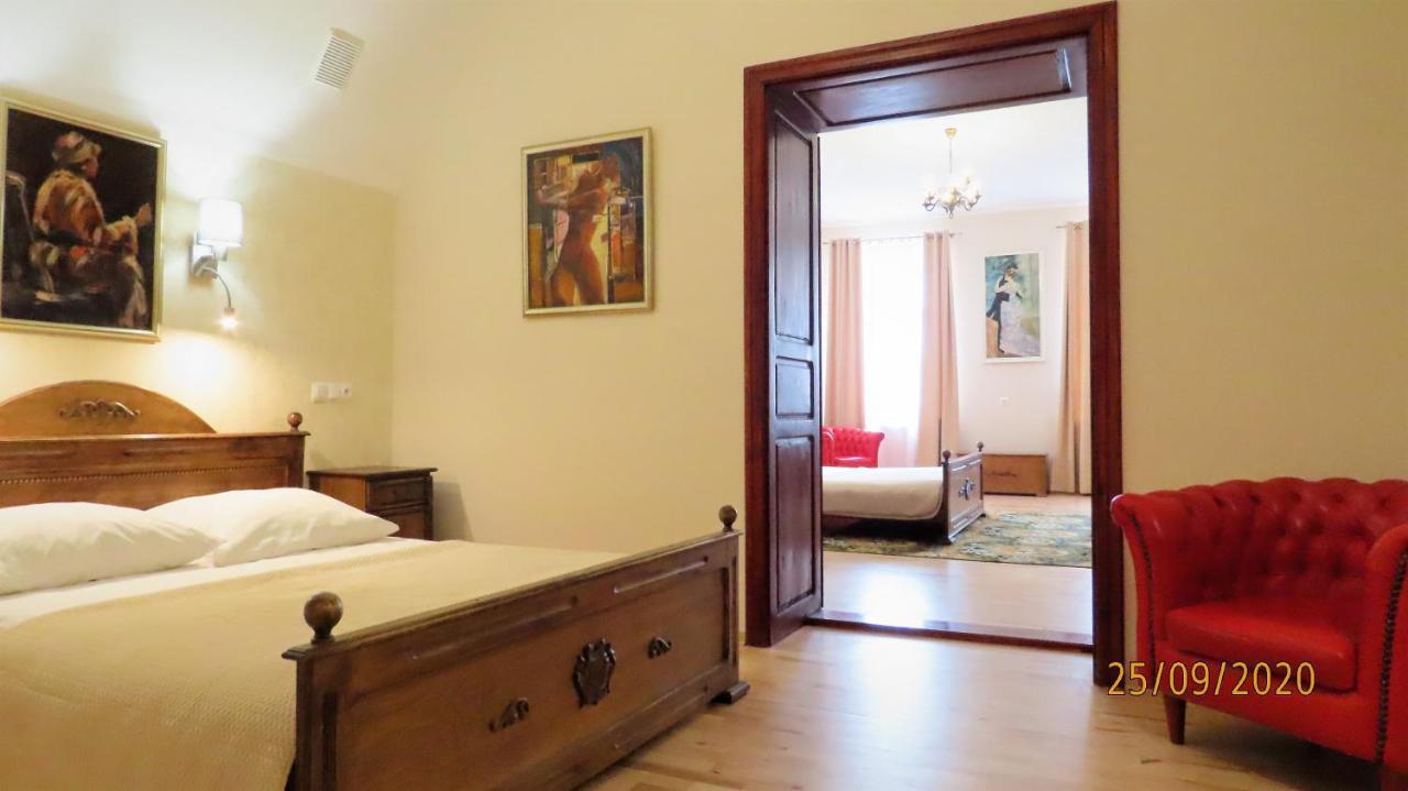 Euro Aparthotel ทาร์นูฟ ภายนอก รูปภาพ